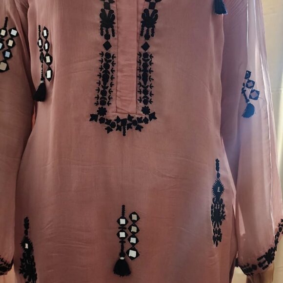 Rose Pink Kurta set / Suit with black embroidery - Picture 9 of 9